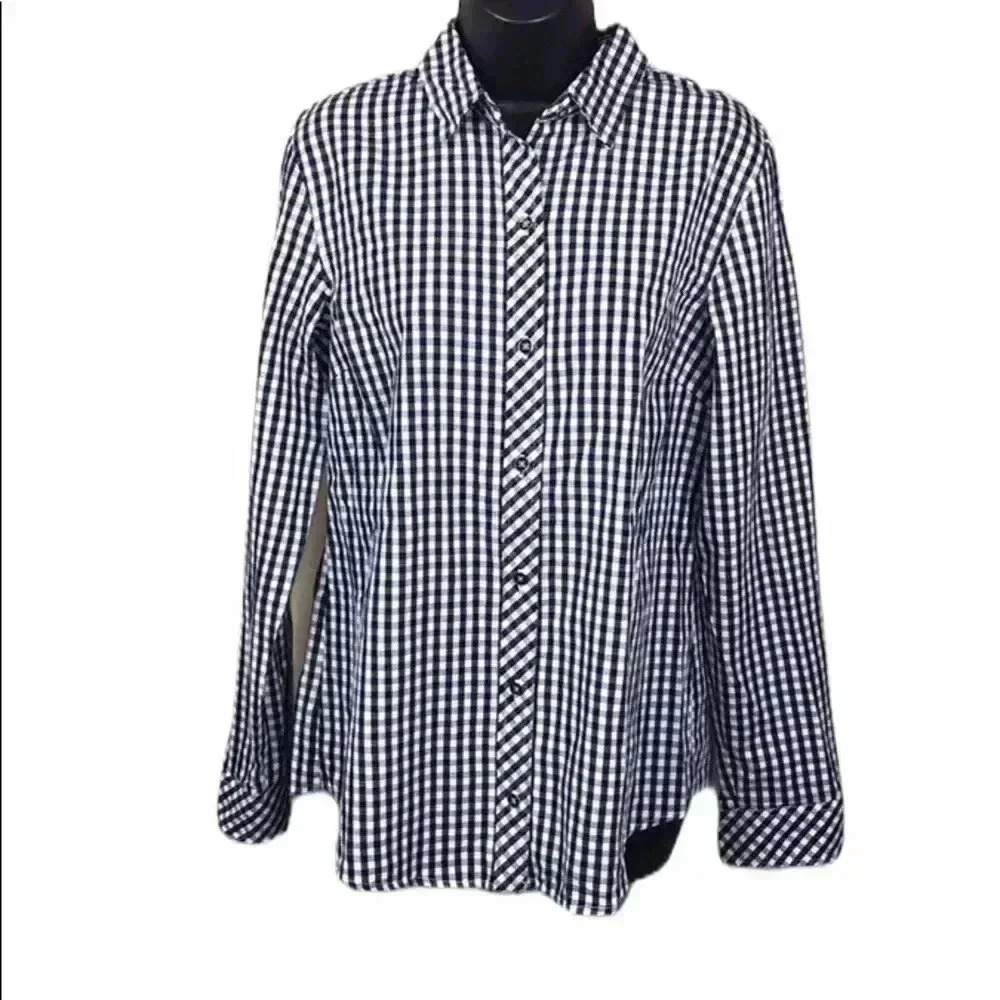 C. Wonder Checkered Button Front Size M—B2